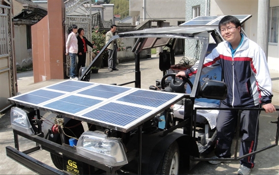 强大无极限 1.5万19岁牛人打造太阳能汽车