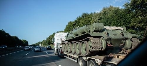 战争雷霆亮相2014年科隆展 真飞机真坦克实在太拉轰