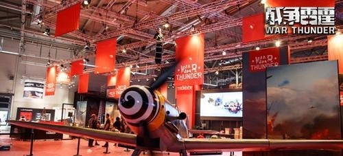 战争雷霆亮相2014年科隆展 真飞机真坦克实在太拉轰