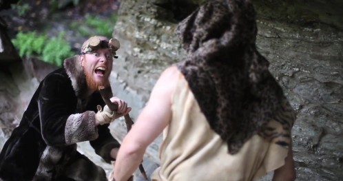 刺客信条真人粉丝短片 穿越石器时代残暴级砸杀!