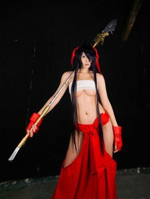 美不美,看大腿!11区超性感尤物 美不美,看大腿!11区超性感尤物乳球半露COS欣赏