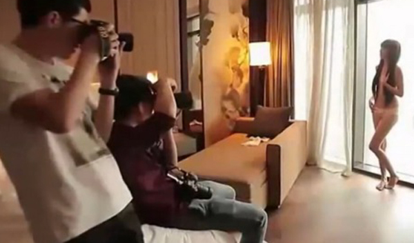温州情侣拍大尺度婚礼视频 男女床上肉搏如同三级片