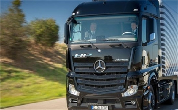 英国进行无人驾驶HGV测试 未来实现无人卡车!
