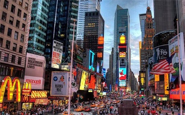 美国时代广场在《我的世界》中还原 初具规模