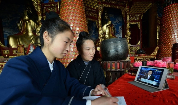 90后快意江湖:女大学生毕业出家 成全真派道长