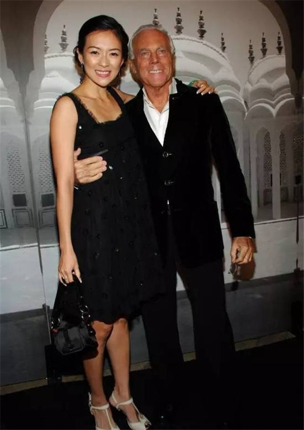 娱乐圈忒开放 如此亲密真的好么