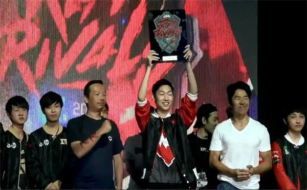 LPL在我国台湾省夺得洲际赛冠军! 共青团发文祝贺!