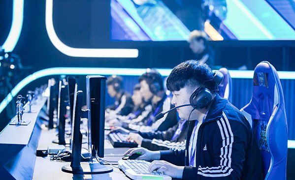 《逆战》TGA冬季赛现场实况曝光 17岁小孩惊人夺冠