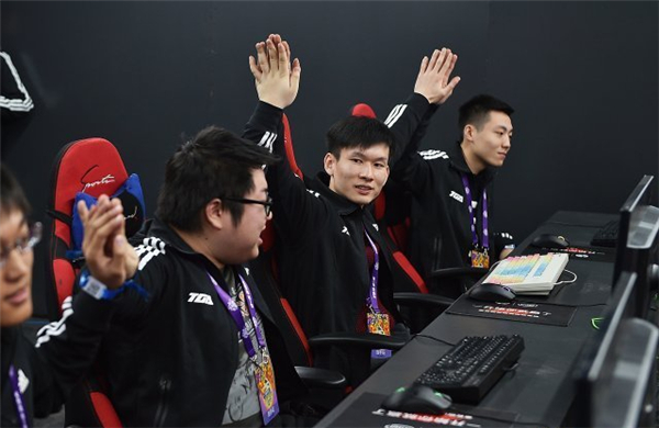 《NBA2K Online》王朝5V5巅峰之战 上演精彩绝伦电竞盛宴