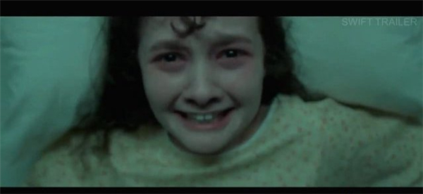 恐怖片《瘦长鬼影》首个预告曝光 恐怖气氛把人吓坏