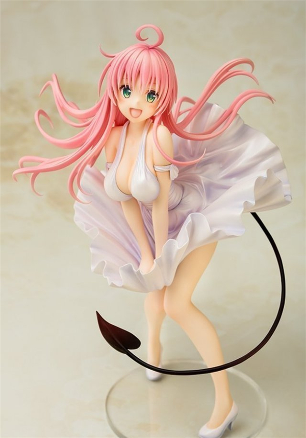 《出包王女》白裙菈菈手办欣赏 经典姿势性感可爱