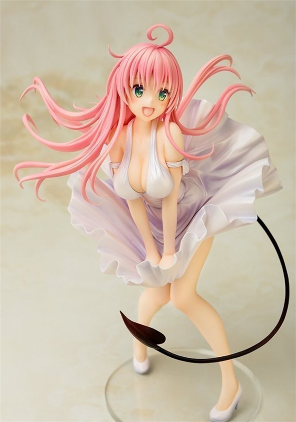 《出包王女》白裙菈菈手办欣赏 经典姿势性感可爱