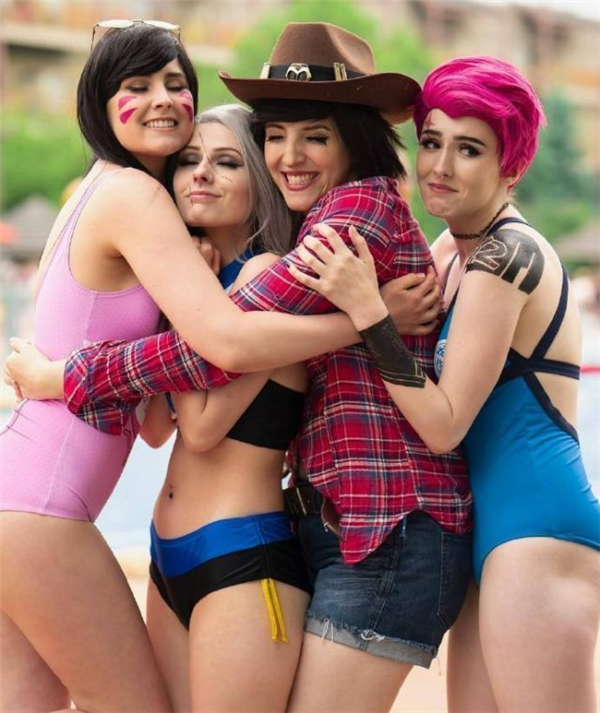 《守望先锋》泳池派对性感COS照 天使姐姐来势