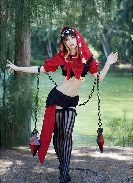 国外美女COS《守望先锋》救生员天使 紧身裤俏皮妩媚