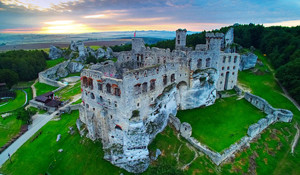 《巫师》真人剧或在波兰取景拍摄 废墟城堡美景如画