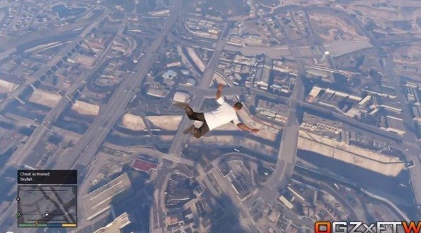 《侠盗猎车手5》空中飞人操作攻略