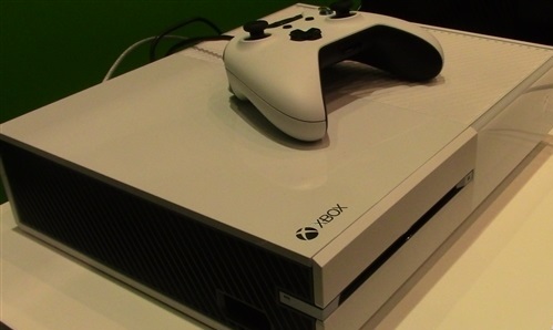 设计师自创Xbox One Slim版 光洁圆滑纤薄