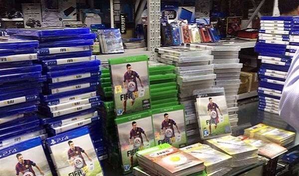 FIFA 15实体光盘版已推满柜台 快来买我吧