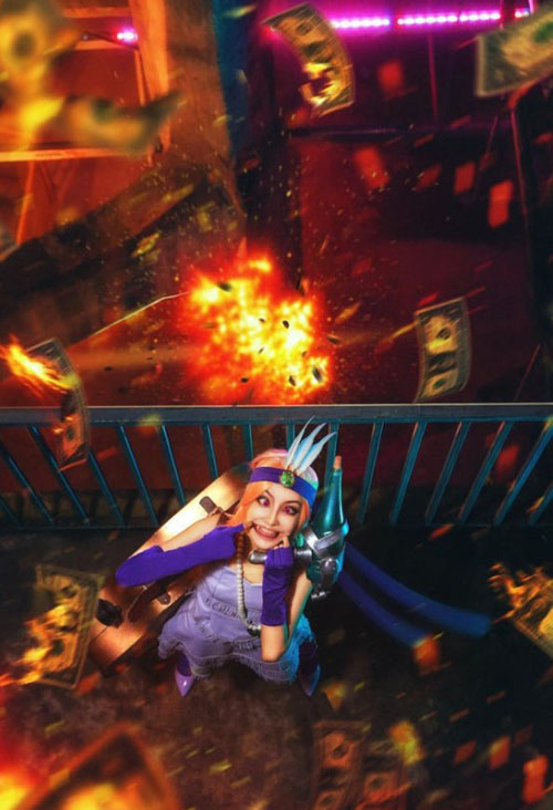 红发巨乳女神完胜贫乳萝莉！金克斯、厄运小姐神COS图