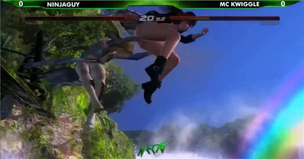 《死或生5:最后一战》最新预告 裸女大比拼