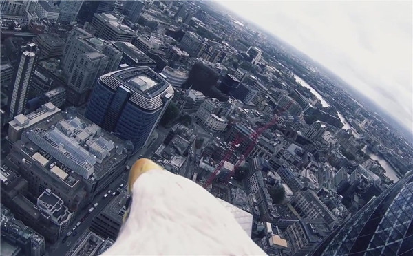 《刺客信条:枭雄》创意宣传片：鹰眼视角下的伦敦