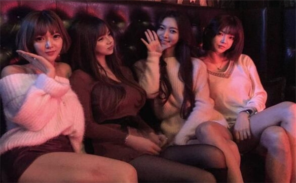 韩国女主播聚会 你能认清谁是谁吗？