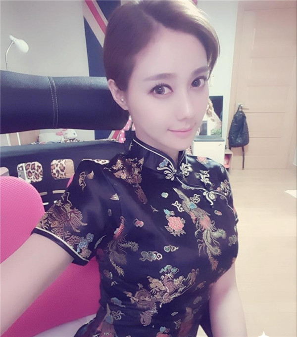 韩国女主播聚会 你能认清谁是谁吗？