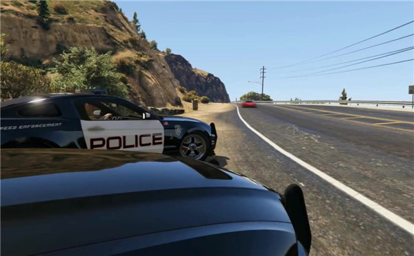 《GTA5》重制《极品飞车14:热力追踪》:警匪追击好紧张!