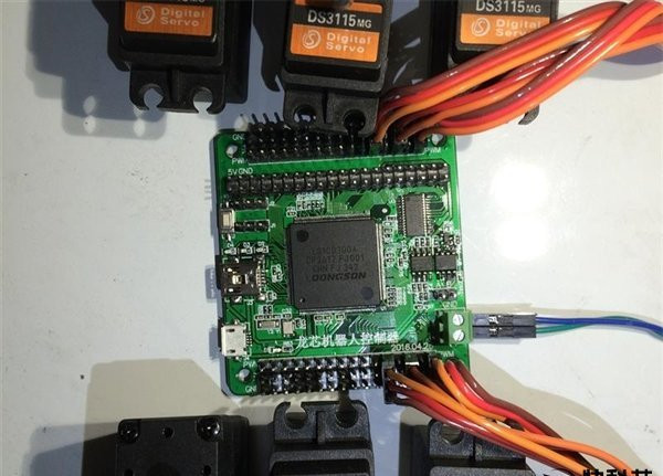 国内首款龙芯机器人开始量产 6月中旬即可发货