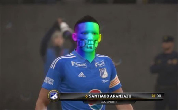 球场基情热吻! 《FIFA17》搞笑BUG视频集锦