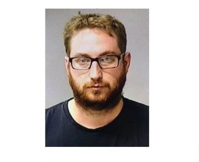 美国男子玩游戏时发怒 开枪爆头杀68岁老妈