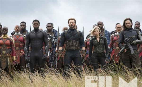 《复仇者联盟3》全新剧照曝光 众英雄严阵以待