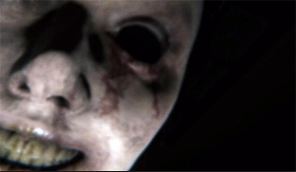 前所未有的全屏体验! 在电影院超大银幕上玩《P.T.》