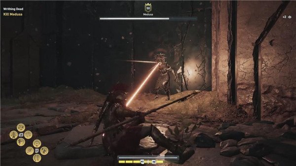 《刺客信条：奥德赛》主角激战美杜莎 不小心就被石化