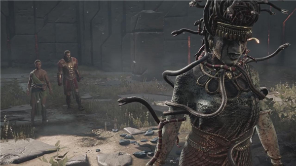 《刺客信条：奥德赛》主角激战美杜莎 不小心就被石化