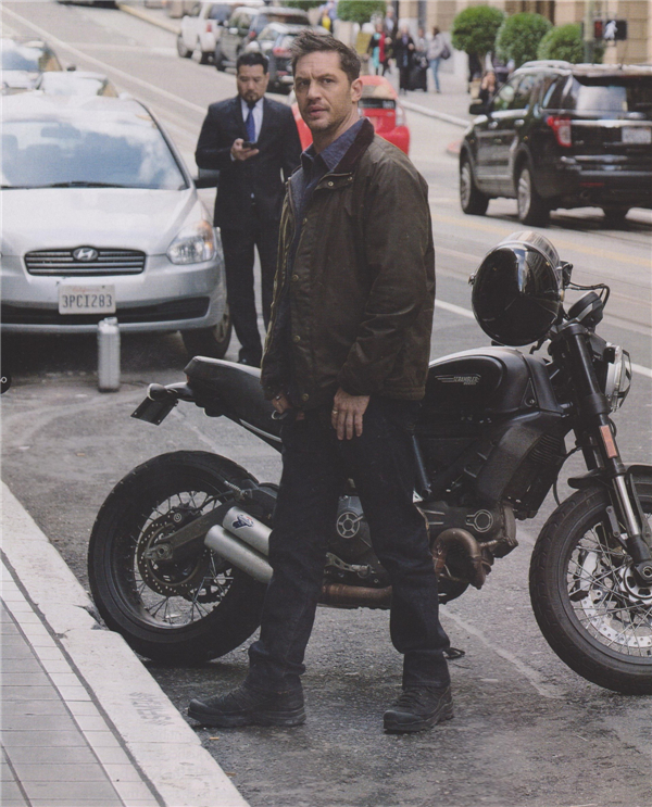 《毒液》新剧照海报曝光 霸气