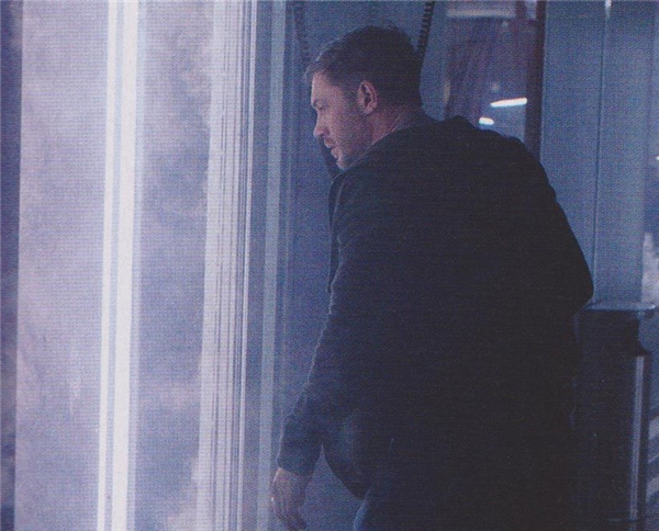 《毒液》新剧照海报曝光 霸气