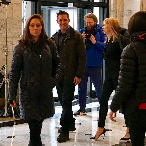 《毒液》新剧照海报曝光 霸气