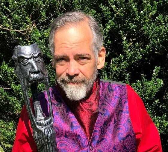 粉丝自制《上古卷轴5》武器 造型精美获