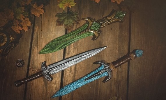 粉丝自制《上古卷轴5》武器 造型精美获