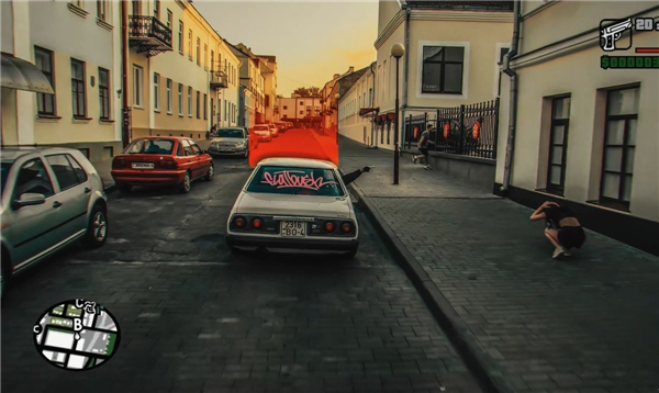 玩家自制《GTA:SA》真人短片 路人对墙狂奔极致还原