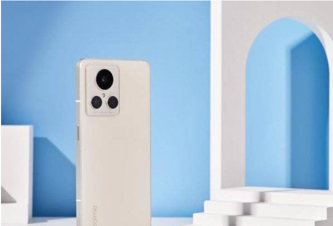 真我GT2大师探索版外观好看吗