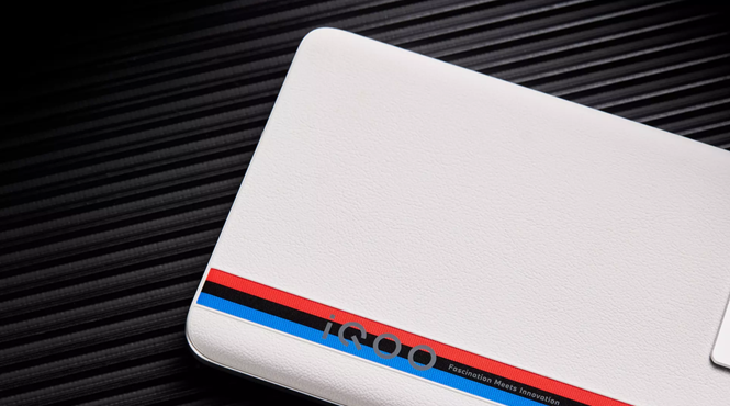 iQOO11Pro怎么放两张SIM卡