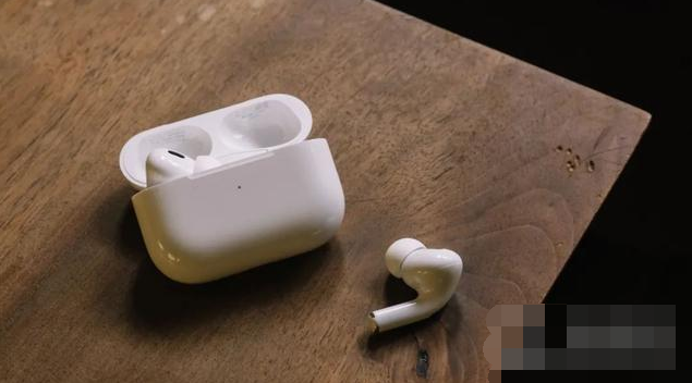 AirPodsPro2如何接听电话