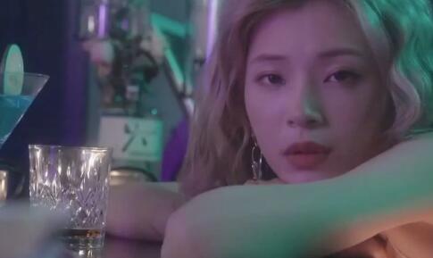 完蛋我被美女包围了第一章怎么提升角色好感