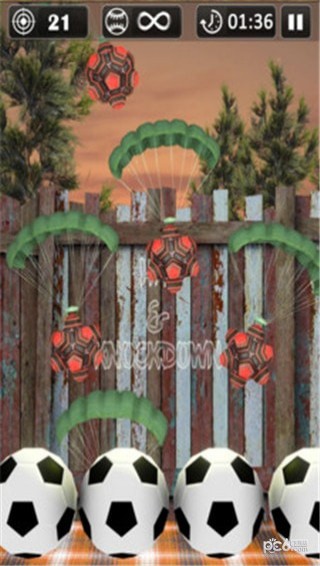 击中和击倒锡罐