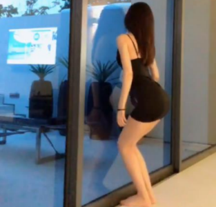 抖音贴墙蹲怎么玩的_贴墙蹲玩法步骤图文全览