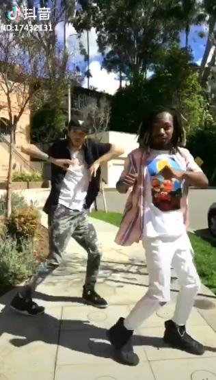 抖音dura手势舞怎么跳_跳舞步骤流程指南