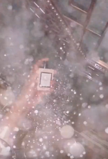 抖音怎么拍喷香水视频_喷香水拍摄步骤指南