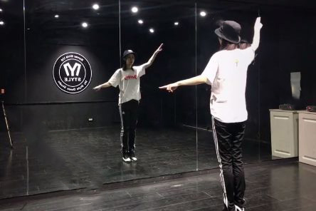 抖音电摆舞该如何学_电摆舞学习方法介绍